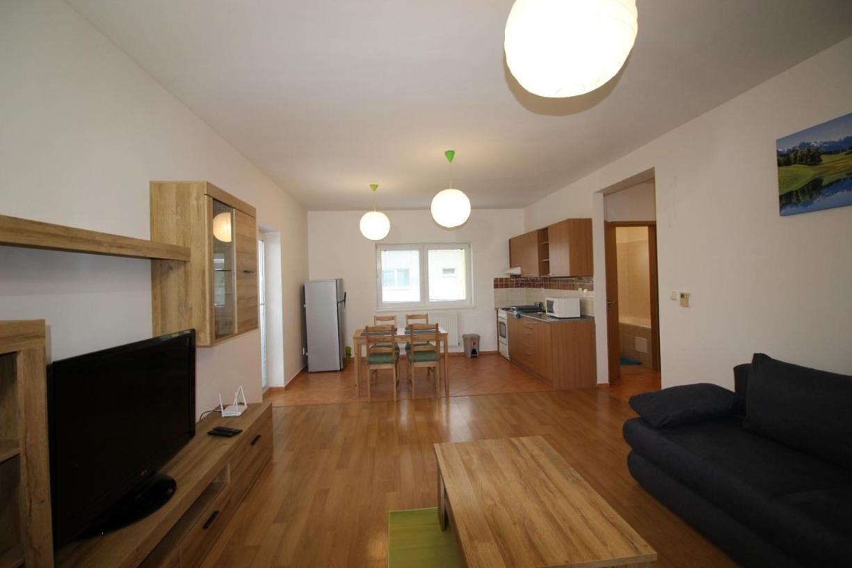 Apartman 502 Ruzindol Buitenkant foto